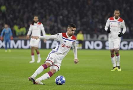 遠高於利拿 遠高於利拿